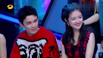 谢娜演唱《野狼disco》，调戏陈伟霆，他果然忍不住开始耍帅了！