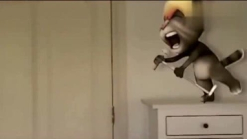 汤姆猫动漫：小笨恶搞汤姆猫，哈哈！