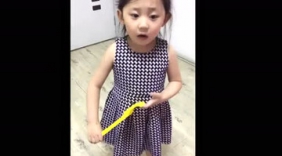 小明星姑娘又来了，升级开始恶搞！