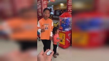 少儿益智：萌娃有拿到棒棒糖吗