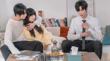 甜蜜互动！谢辛序像拎小兔子一样拎浓雨