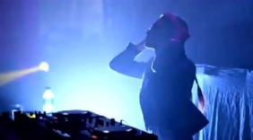 《爱上你我傻呼呼》伤感优美女声