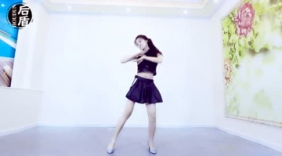 热裤短裙室内秀舞美女热舞DJ慢摇韩舞《Bang Bang》