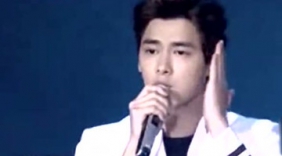 男神李易峰唱《剑伤》 太好听了