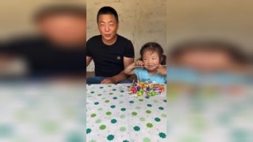 少儿益智：萌娃真大胆啊