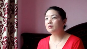 【拍客】男子中奖460万背弃结发妻 不给妻子给初恋