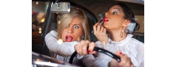 马路“女杀手”疯狂如老虎 遇见要躲开