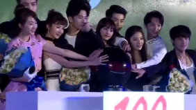 白宇杨洋站位引发两家粉丝争吵 网友：大家不要断章取义！