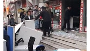 实拍宝源领导及员工砸曹杨店现场过程