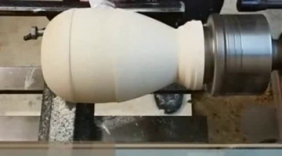 3万一月的木工牛人，现场表演木头车水壶的绝活，成品5千不换