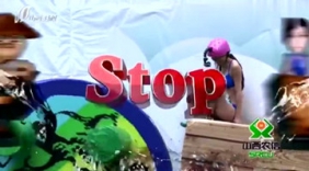 美女闯关，波涛汹涌，独领风骚还玩起自拍来了