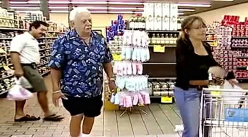 超市恶搞，暴走的购物车闯大祸了