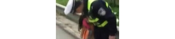 【拍客】仙桃高速警方警解救被拐女童现场