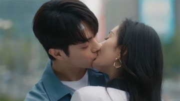 爱的二八定律，许凯大街上抱住杨幂狂吻这幕，演技炸裂，连看20遍