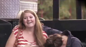 老外街头恶搞 吊车惊魂