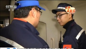 高铁上的“掏粪男孩”