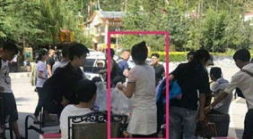 一个人的航班：122人弃飞 她坚持飞往九寨沟