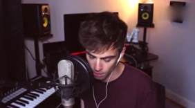 大帅哥翻唱Justin Bieber新单《FRIENDS》