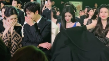 星光大赏内场好精彩，陈都灵鞠婧祎宋祖儿偷摸加微信