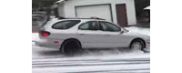 【拍客】牛人教你下雪天怎么转弯