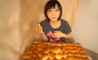 【拍客】【大胃萌妹】吃了100个奶油面包