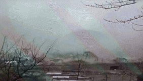 实拍日本地震海啸来袭民众狂奔躲避 惊险如大片