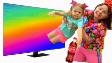 超奇妙，萌娃小正太怎么从电视里冒出来了？可是小萝莉的可乐被谁喝掉了？