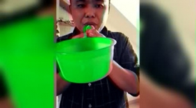 牛人绝活表演 用水瓢吹奏一首经典歌曲，优美的旋律 真好听！