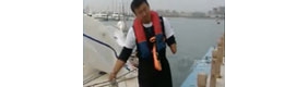 【拍客】独臂小伙驾帆船环行中国海