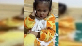 可爱，萌宝套路爸爸，真是逗死了