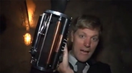 霸气！疯狂歪果仁做出机械武器手臂 实用场景犹如拍大片