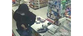 【拍客】监拍便利店员工监守自盗 持刀蒙面抢劫