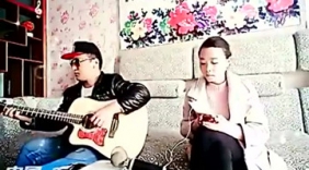 和甜美女声合作吉他弹唱 水木年华组合经典歌曲 一生有你