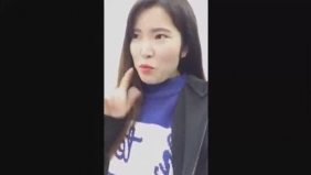 媳妇恶搞老公，看一次笑一次！