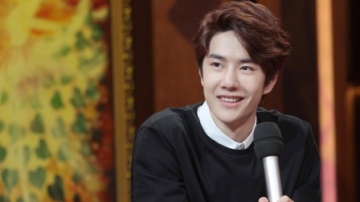 王一博害羞被调戏名场，李沁那勾人眼神，王一博马上就控制不住了