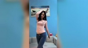 美女超级好身材舞蹈