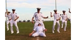 美国海军军官学校集体恶搞翻拍PSY神曲《江南Style》