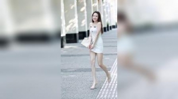 街拍：小姐姐一笑，我都回家拿户口本了