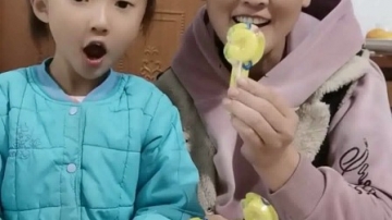 搞笑萌娃：都不吃呀