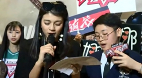 谈莉娜与假小子合唱一首《小幸运》好听