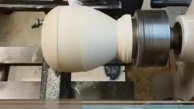 3万一月的木工牛人，现场表演木头车水壶的绝活，成品5千不换