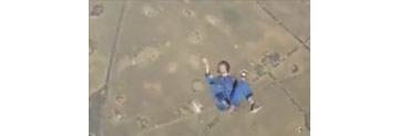 【拍客】实拍跳伞空中突发癫痫病的惊险一幕