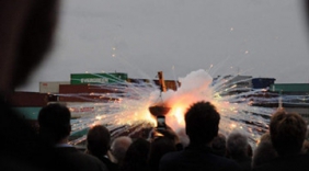 爆炸最危险？焰火大师眼中这件事比爆炸更危险