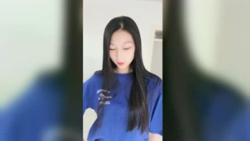 在教室里恶搞一下，哈哈