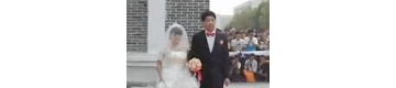 【拍客】中国矿大校长为毕业的“新人”证婚
