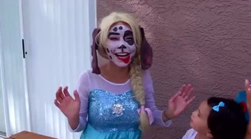 艾莎公主，宝宝，白雪公主脸部涂料挑战