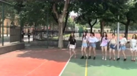 我没有在看美女舞蹈，我在看人