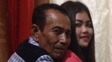 印尼18岁妙龄少女竟和63岁大爷成婚 街头大秀恩爱