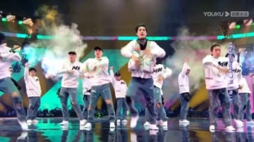 王一博的抖肩和哈林摇真的好绝，我爱了