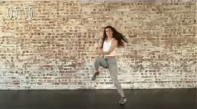 英国美女舞蹈健身教练教你如何拥有纤细双臂来来来